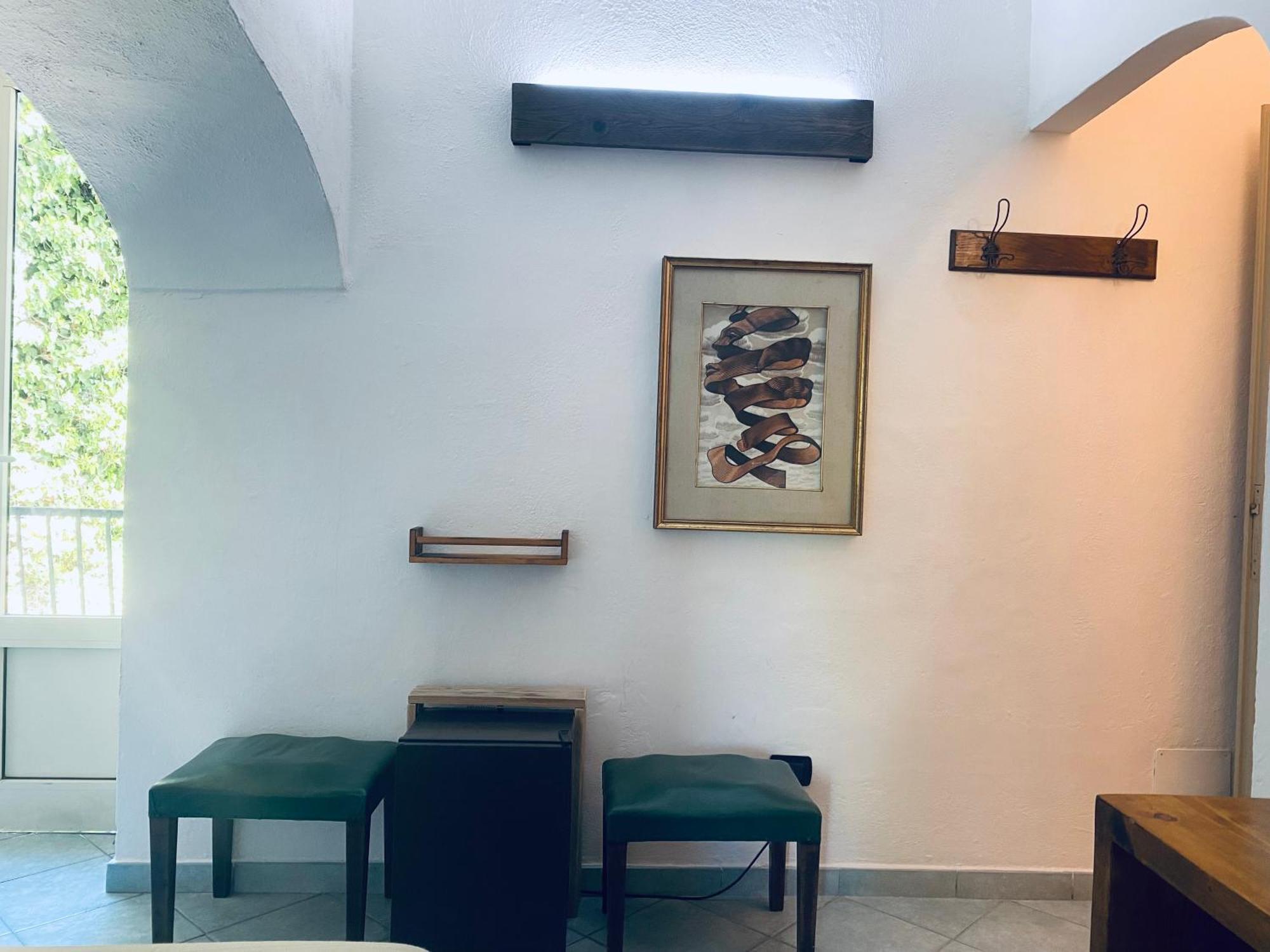 איסקיה Black Market Hotel מראה חיצוני תמונה